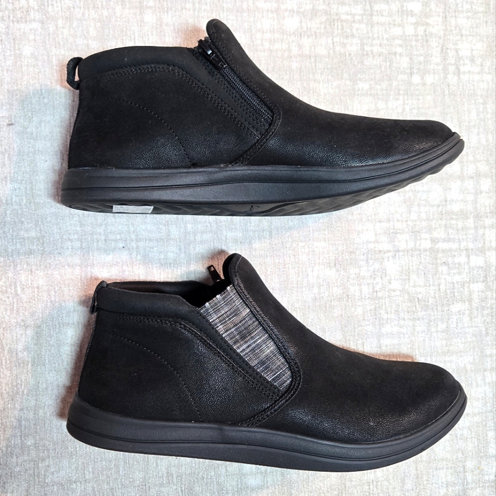 NWT Black Cloudsteppers by Clarks Ankle Boots Size 10W